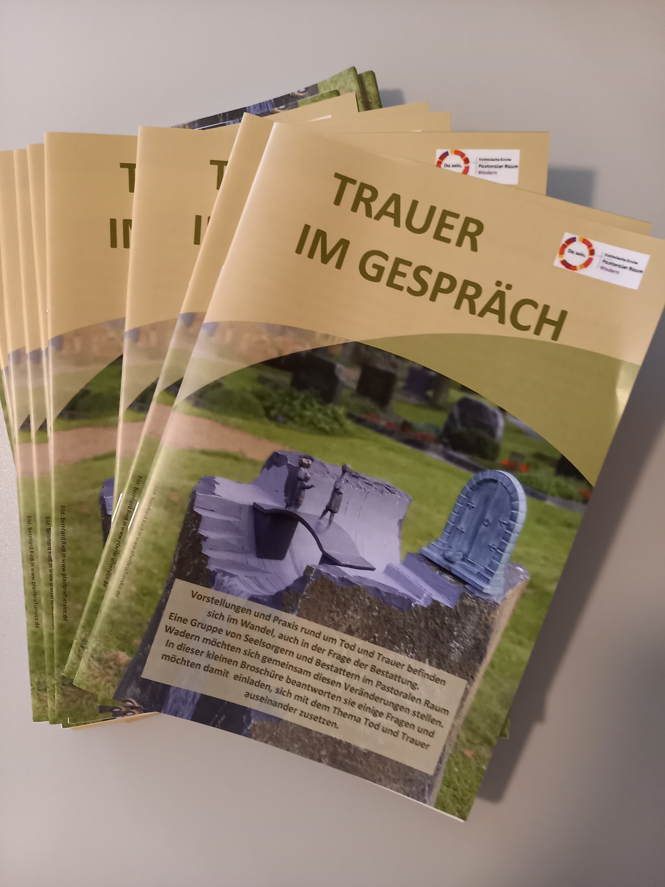 Die Broschüre 'Trauer im Gespräch'