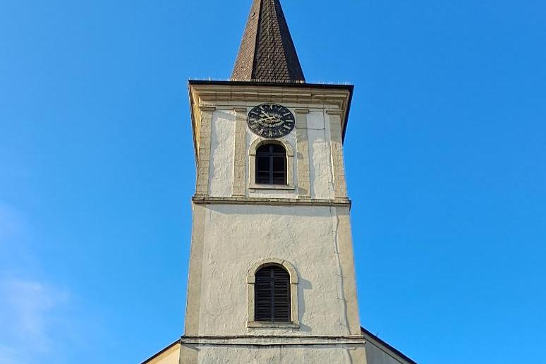 Kirchturm von katholischen Kirche Allerheiligen Wadern