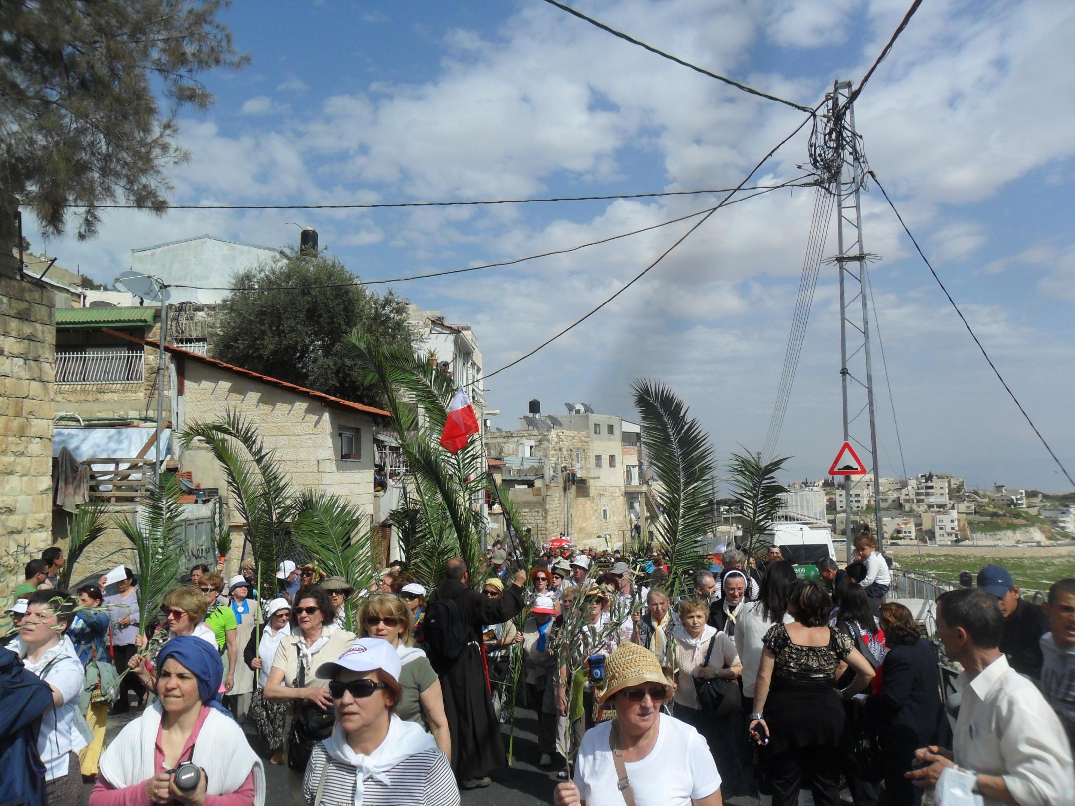 Pilgernde Menschen an Ostern in Jerusalem vor wenigen Jahren