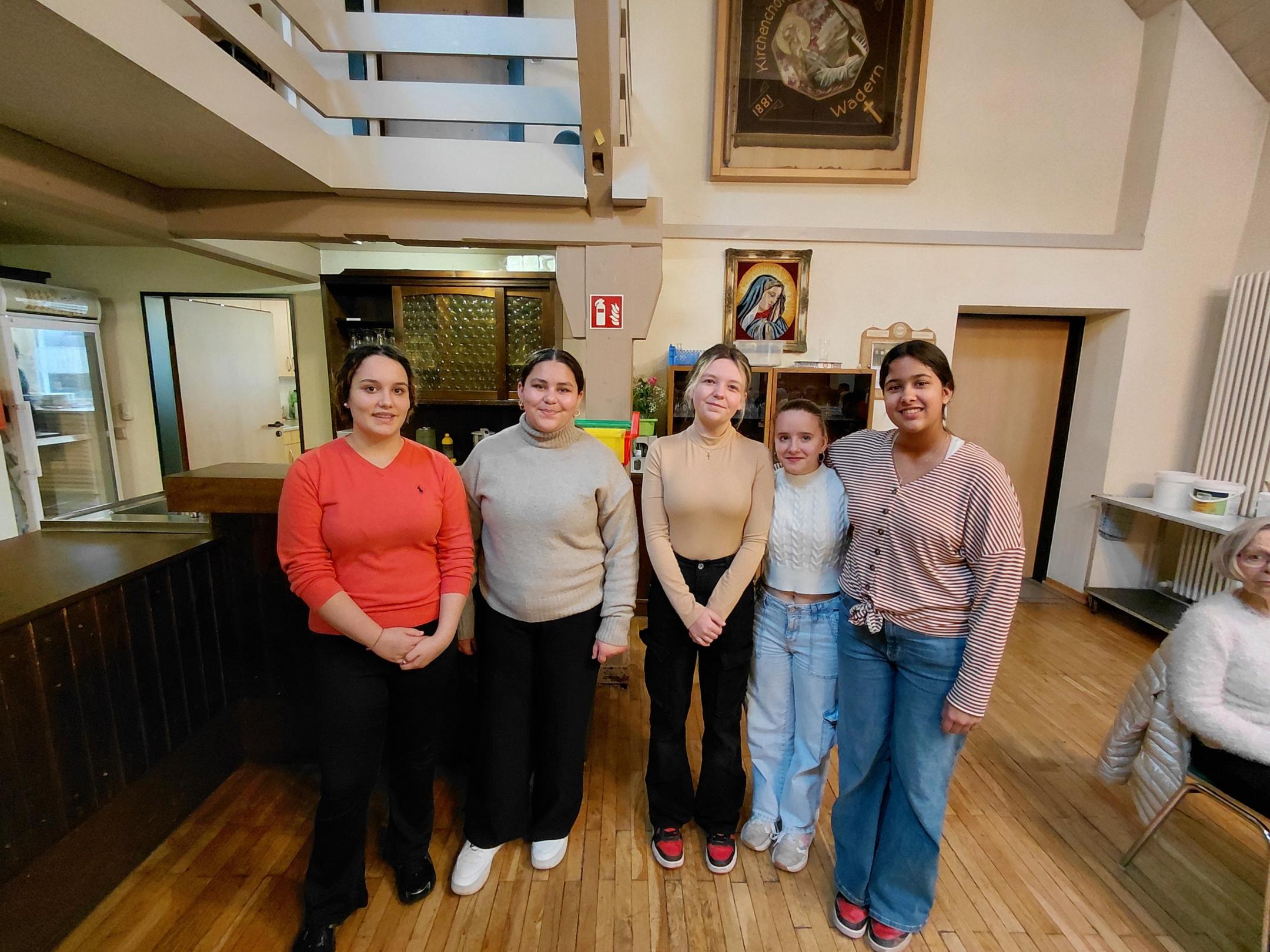 Eine Gruppenfoto im Pfarrsaal Wadern