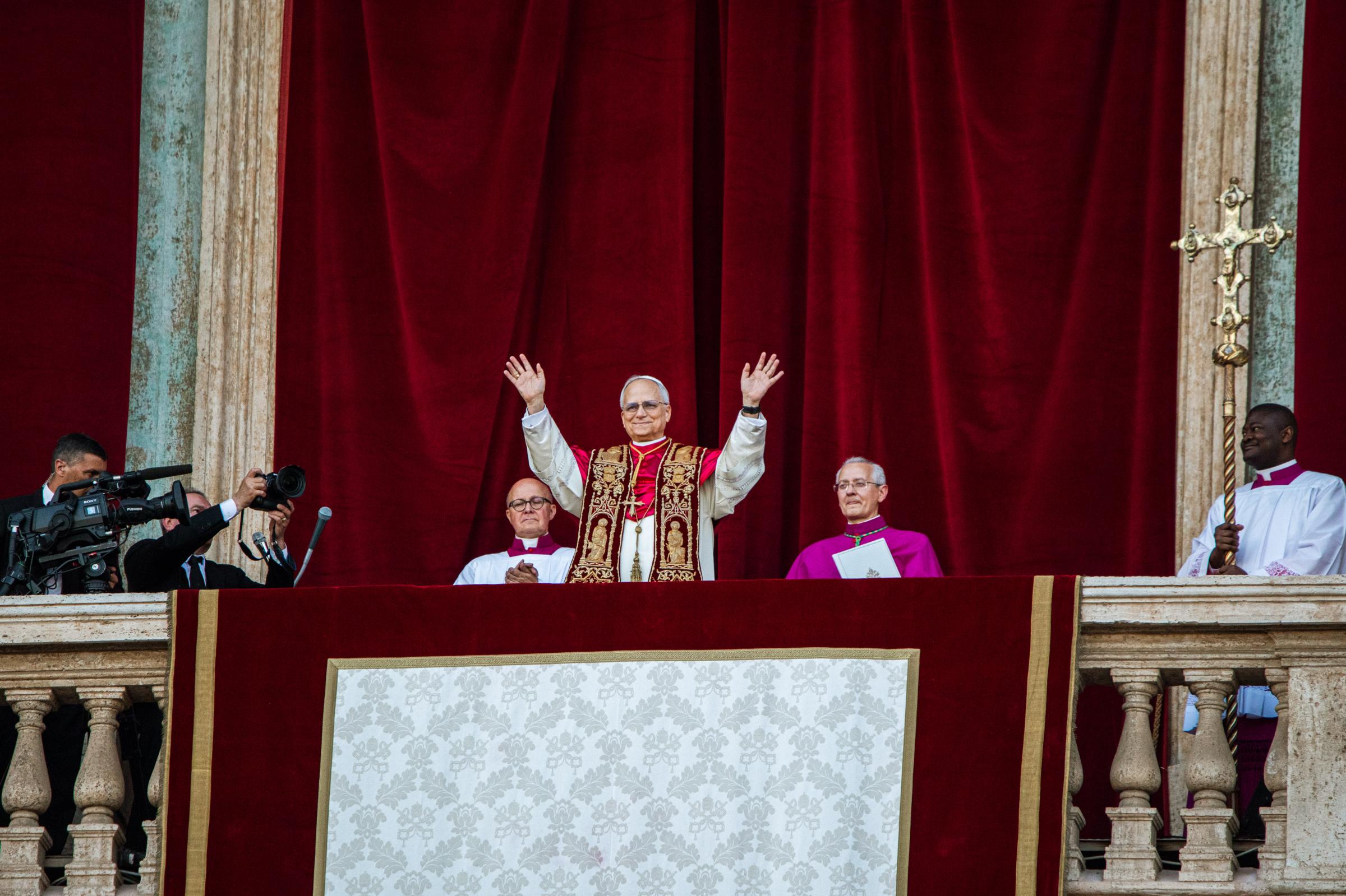 Papst Leo IVX zeigt sich nach seiner Wahl