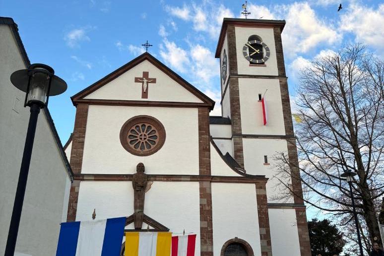 Kirche St. Peter und Paul in Losheim