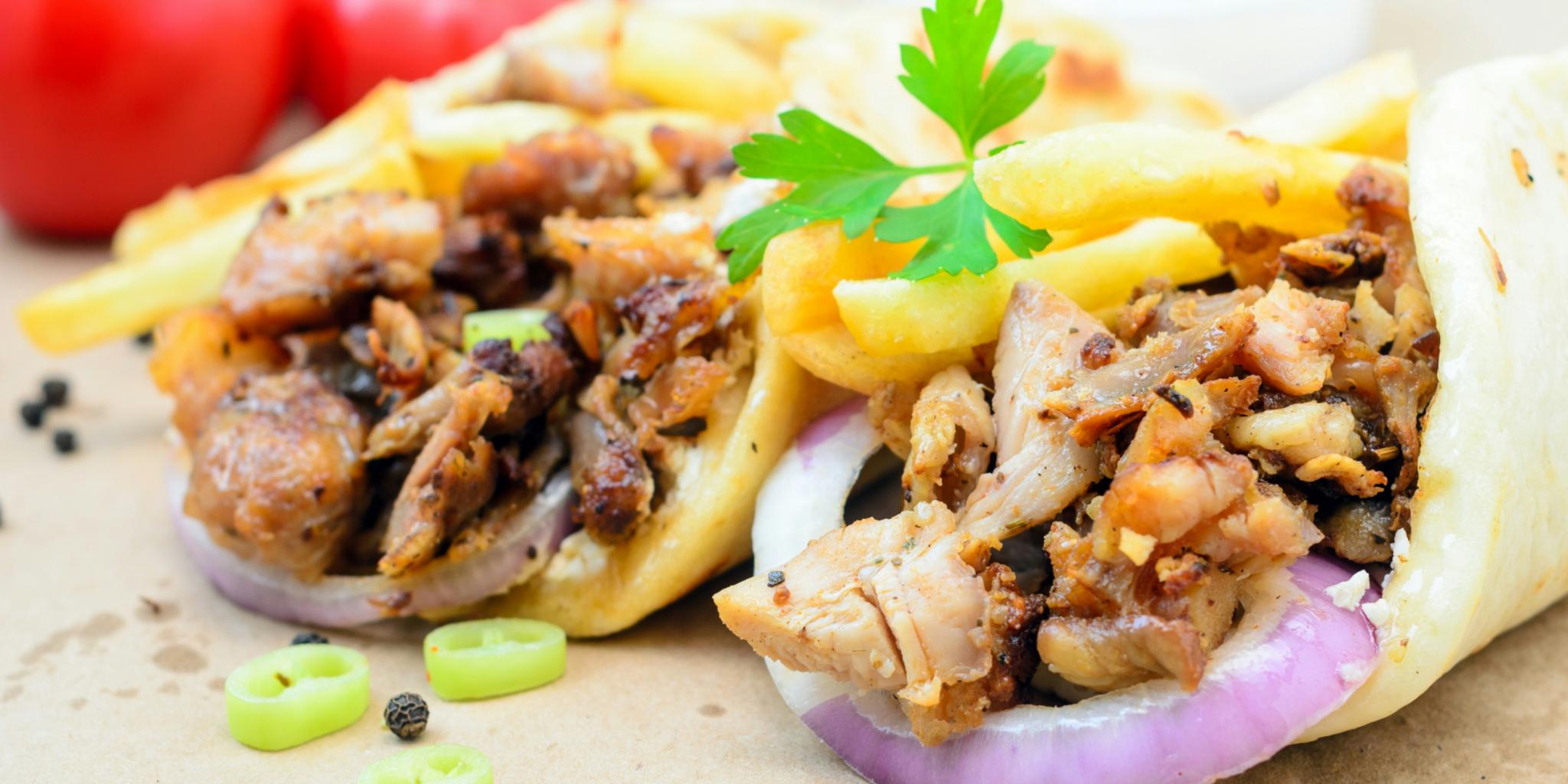 zwei Döner Kebab angerichtet
