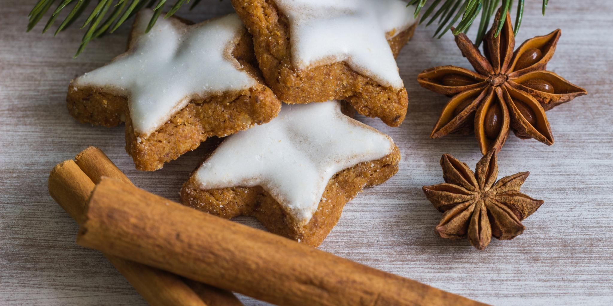 Zimtsterne mit Zimt und Sternanis